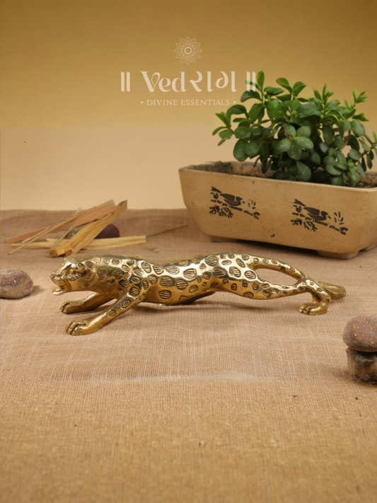Brass Leopard Statue | Majestic Big Cat Figurine | Handcrafted Wildlife Décor | Luxury Brass Animal Showpiece for Home, Office & Gifting | Antique Finish Safari Decor Piece